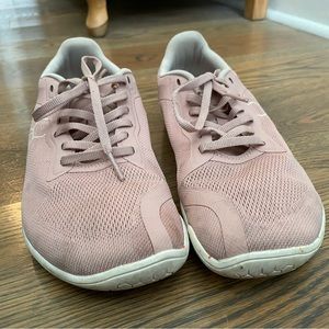 Vivobarefoot Geo Racers size 39